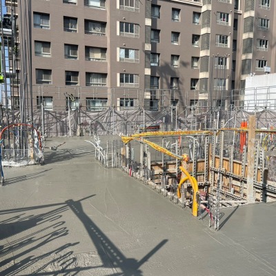 八樓底版完成